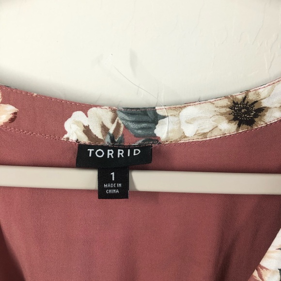 ❌SOLD❌TORRID Dusty Rose Floral Button Babydoll Top - Picture 5 of 8